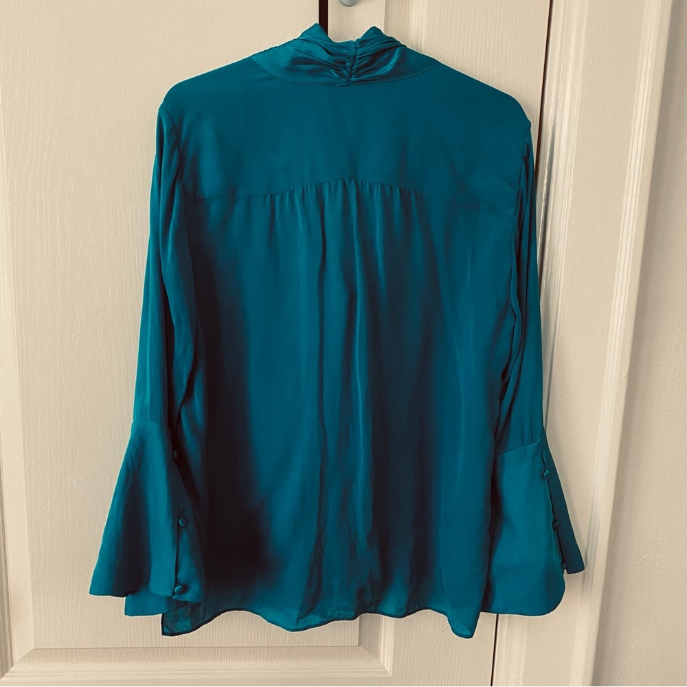 $295 Alice + Olivia Meredith Teal Silk Tie Neck Bell Sleeve Blouse Top Size L - Picture 8 of 12